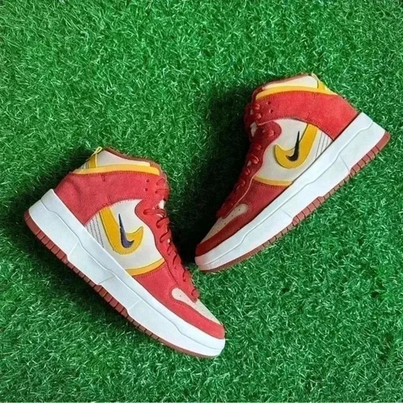 Nike Dunk High Up - Picture 3 of 6